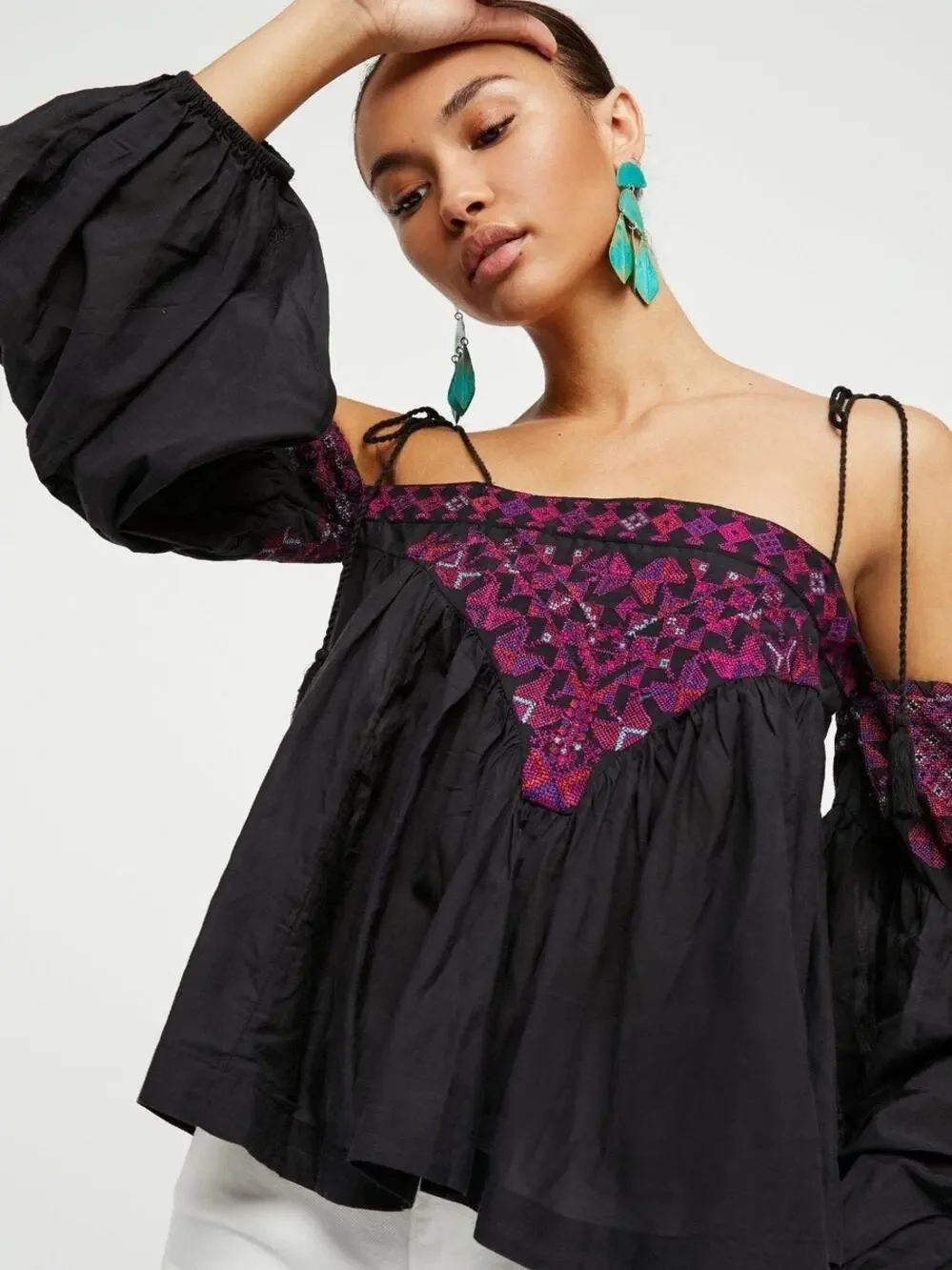 Free People Vacay Vibin Top XS Black Embroidered Boho Festival Cold Shoulder